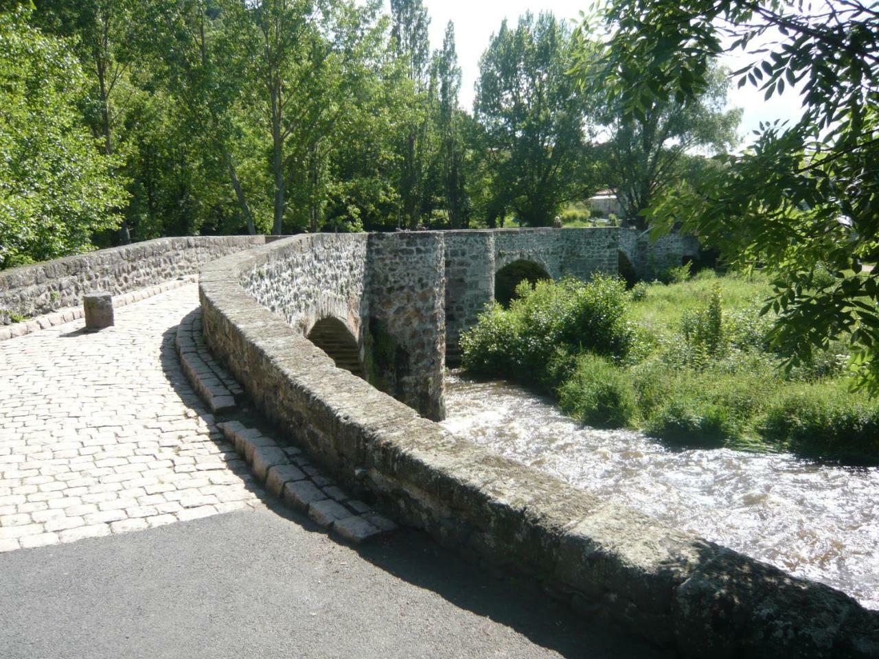Le Petit Seguret Daire Le Puy-en-Velay Dış mekan fotoğraf