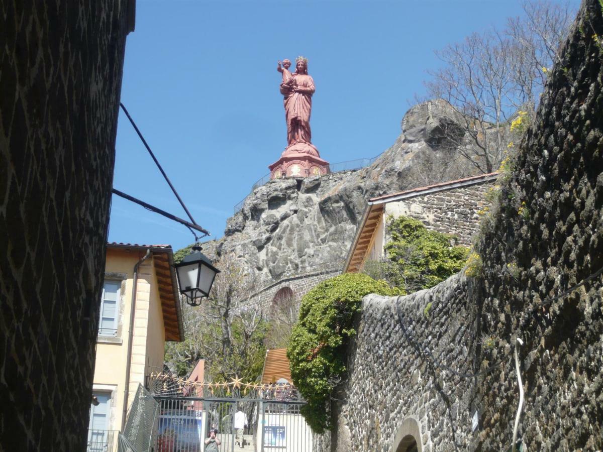 Le Petit Seguret Daire Le Puy-en-Velay Dış mekan fotoğraf